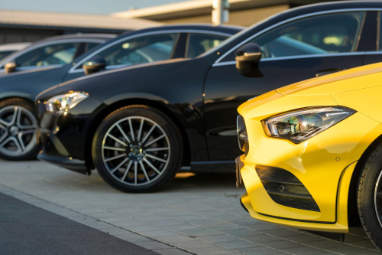 Gelber Mercedes-Benz für Autoankauf St. Wendel Gelber Mercedes-Benz für Autoankauf St. Wendel